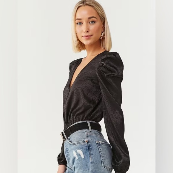 Forever 21 Tops - Black leopard satin bodysuit blouse top Forever 21 NEW with tags size small